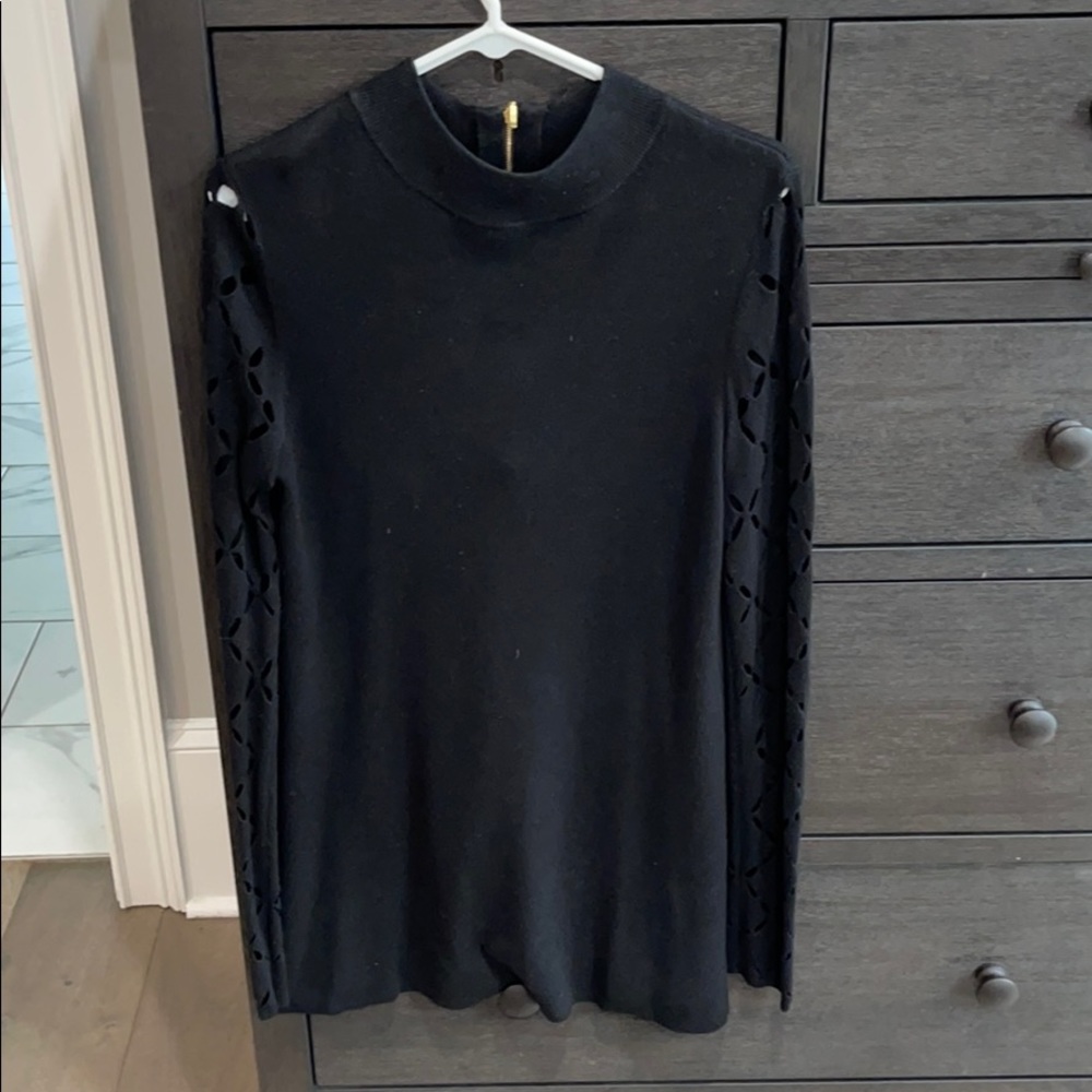 Tunic Sweater With Floral Cut outs